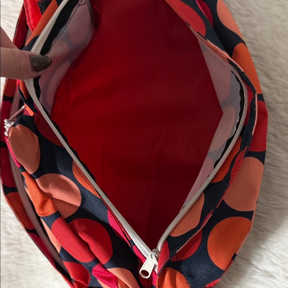Kavu Sling Bag with Vibrant Red and Orange Circles - Picture 5 of 11